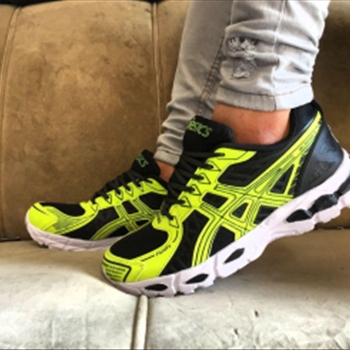 کتانی اسیکس‌aria