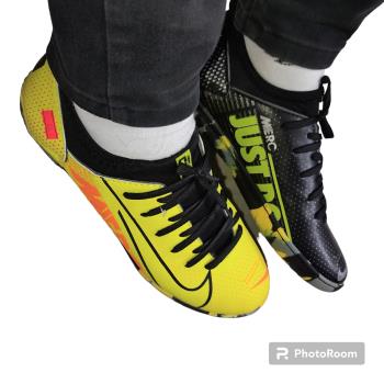 کفش ورزشی فوتسال  نیمه جورابی 
