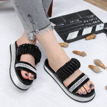 صندل ورساچی زنانه 