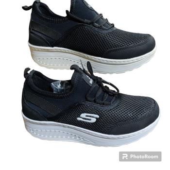 کفش  پیاده روی 