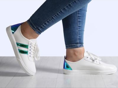 هولوگرام زنانه در رنگ بندی